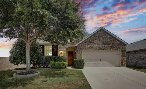 9332 Liberty Crossing Dr, Fort Worth, TX 76131
