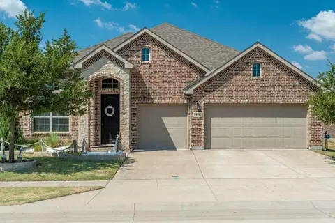 418 Traveller St, Hickory Creek, TX 75065