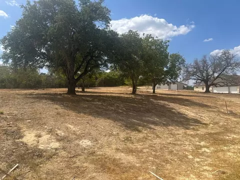 1813 Oak Bend Trl, Weatherford, TX 76085