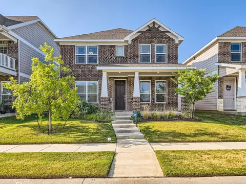 10060 Travis Dr, Aubrey, TX 76227