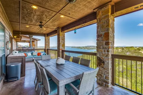 904 Eagle Pt, Graford, TX 76449