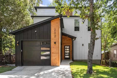202 Sunray St, Mabank, TX 75156