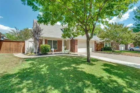 1434 Mockingbird Dr, Grapevine, TX 76051