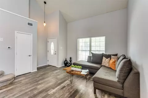 1434 Mockingbird Dr, Grapevine, TX 76051 photo 5