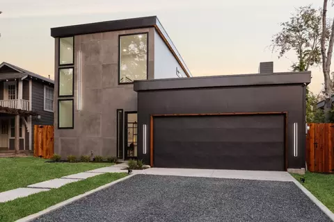 8806 Daytonia Ave, Dallas, TX 75218
