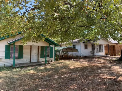 649 653 S Trade Days Blvd, Canton, TX 75103