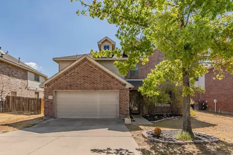 1105 Hickory Bend Ln, Fort Worth, TX 76108
