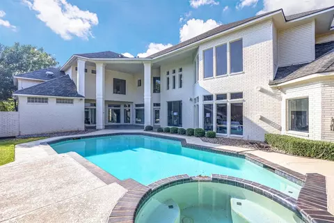 2307 River Ridge Rd, Arlington, TX 76017