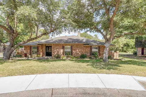 414 Willowbrook Dr, Duncanville, TX 75116