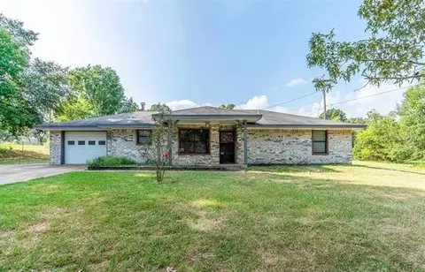 5760 Pine Mill Rd, Reno, TX 75462