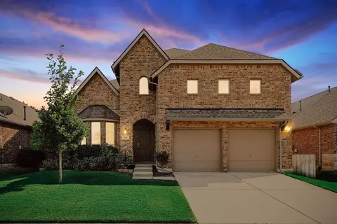 820 Lake Worth Trl, Little Elm, TX 75068