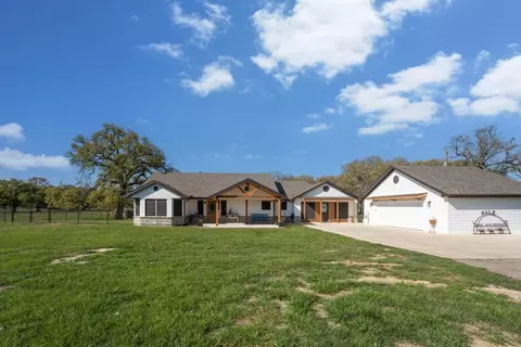 800 N Seven Points Dr, Kemp, TX 75143