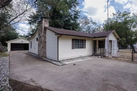 207 E North St, Campbell, TX 75422