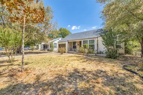 1424 Lawrence Rd, River Oaks, TX 76114