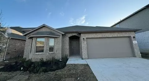 1012 Southwark Dr, Fort Worth, TX 76247