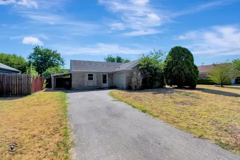 7404 Farm Field Ct, Fort Worth, TX 76137