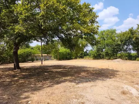 2000 Spring Ct, Azle, TX 76020