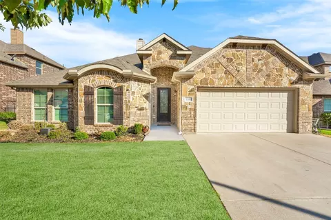 1100 Copperleaf Dr, Mansfield, TX 76063