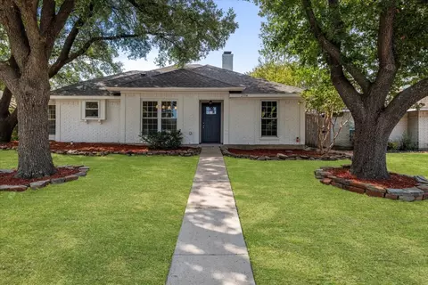 2504 Seedling Ln, Dallas, TX 75287