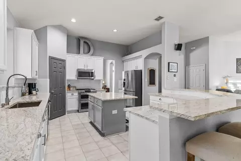 430 Lakehurst Dr, Murphy, TX 75094