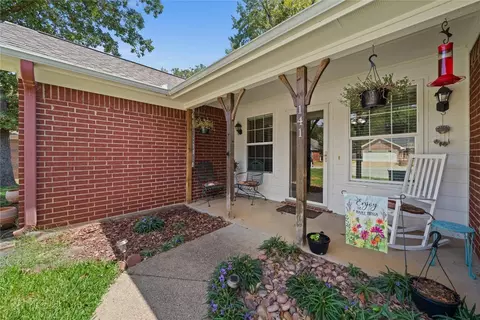 141 Cedar Ln, Chandler, TX 75758