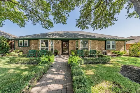 1949 Westminster Dr, Carrollton, TX 75007