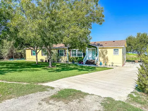 411 SE County Road 3048c, Corsicana, TX 75109