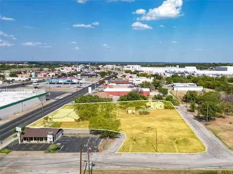 1608 First St, Mineral Wells, TX 76067