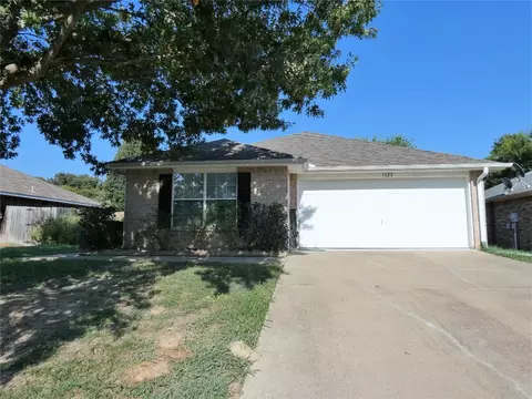 1123 E Park, Lindale, TX 75771