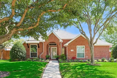 42 Creekside Dr, Trophy Club, TX 76262