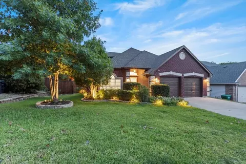 3700 Saint Johns Dr, Denton, TX 76210
