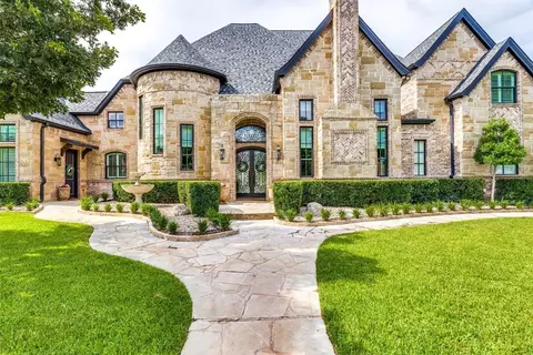 129 Links Ln, Aledo, TX 76008