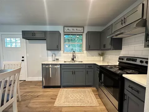 209 W Greenwood Ave, Bowie, TX 76230
