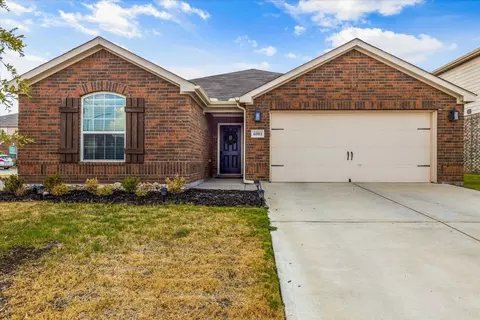 6001 Amber Cliff Ln, Fort Worth, TX 76179