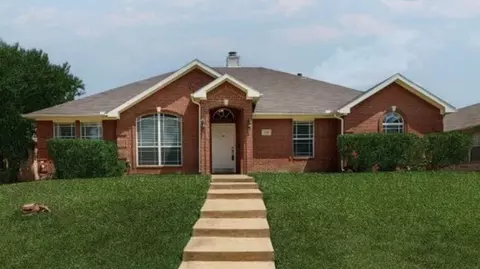 218 Annette St, Lancaster, TX 75146