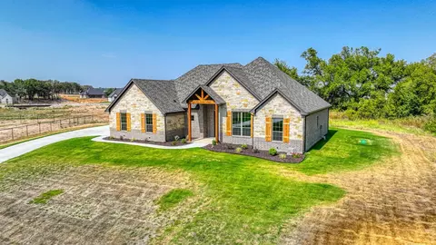 915 Taylor Br, Springtown, TX 76082