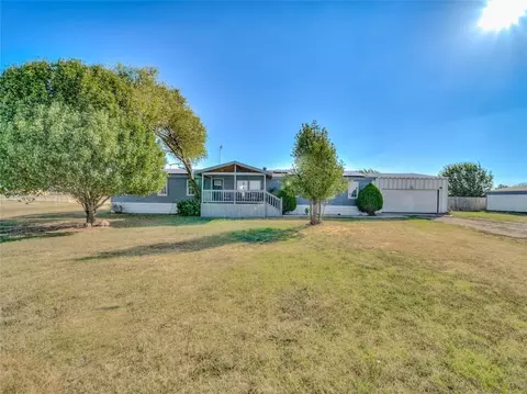 4044 Dee Dr, Terrell, TX 75160