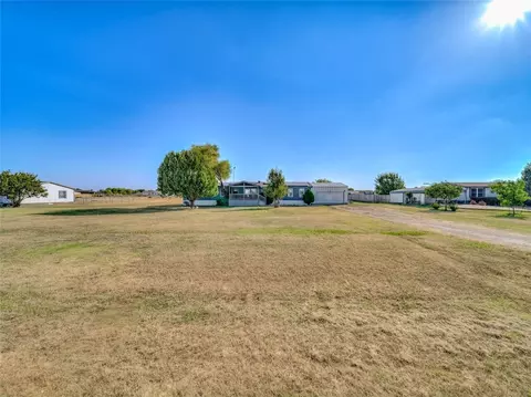 4044 Dee Dr, Terrell, TX 75160 photo 2