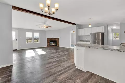 139 Kirby St, Callisburg, TX 76240