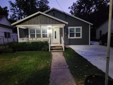 308 E Nelson St, Bowie, TX 76230