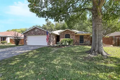 217 King Arthur Dr, Weatherford, TX 76086