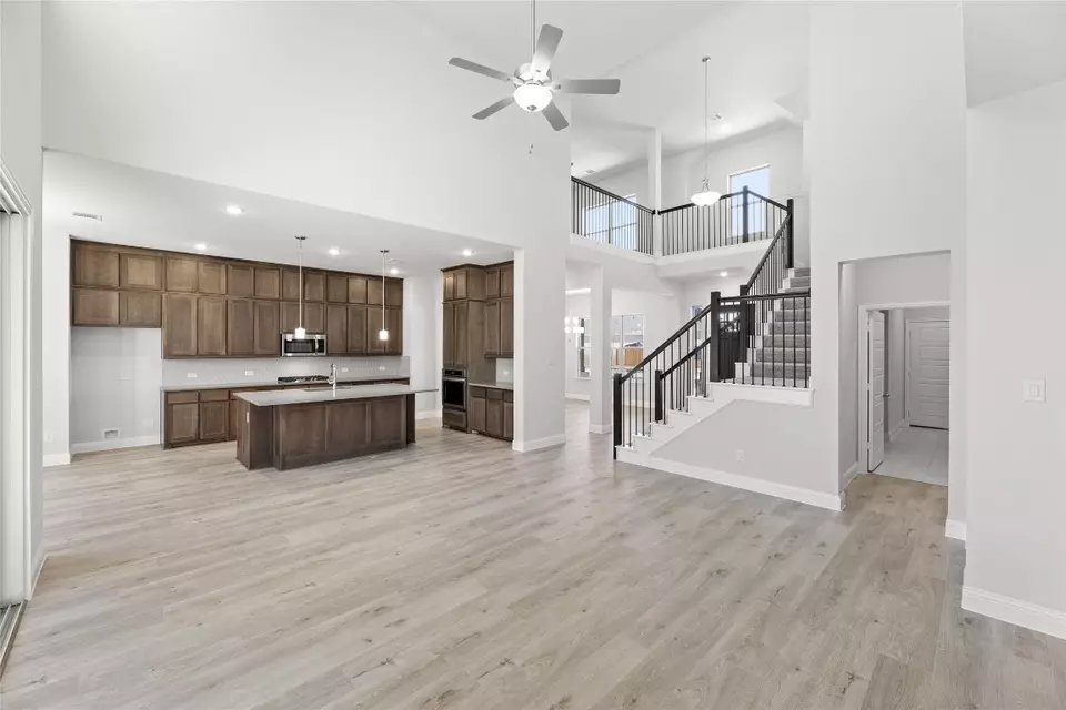  939 Richard Pittmon Dr, Desoto, TX 75115 photo 9