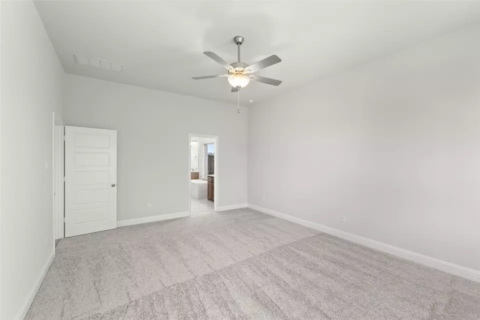  939 Richard Pittmon Dr, Desoto, TX 75115 photo 15