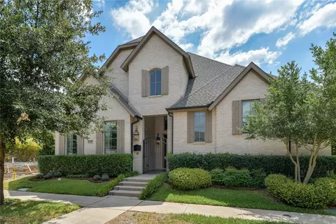 3718 Fairfax Ave, Dallas, TX 75209