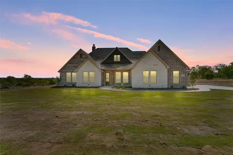 6040 Bella Terra Ln, Godley, TX 76044