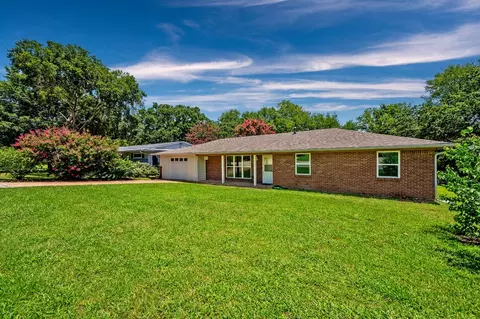 1100 S Maurice Ave, Denison, TX 75020
