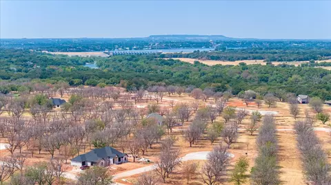 105 Hazlewood Ct, Granbury, TX 76049