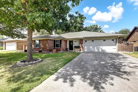 704 California Trl, Keller, TX 76248