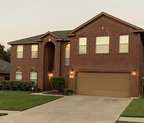 3304 York Dr, Mansfield, TX 76063