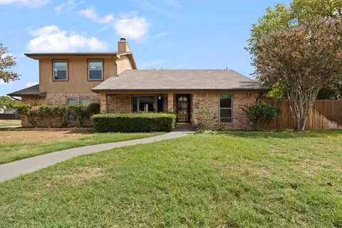 610 Ruth Dr, Kennedale, TX 76060